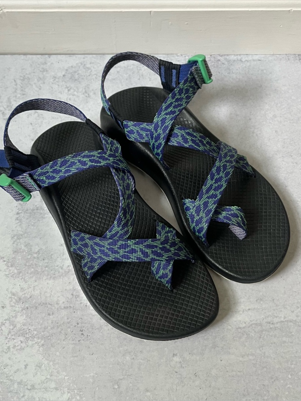 Chaco Strappy Sandals Women's 9 Black Blue